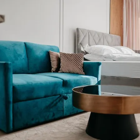 Luxury Centar توزلا
